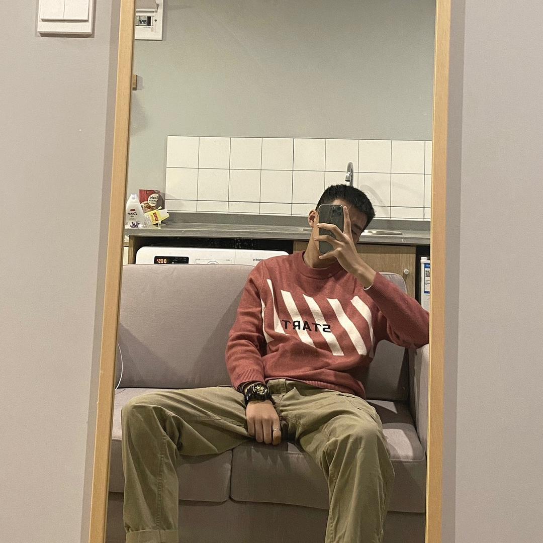 立百男孩
