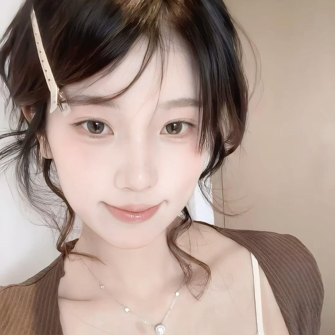 社恐的小美.