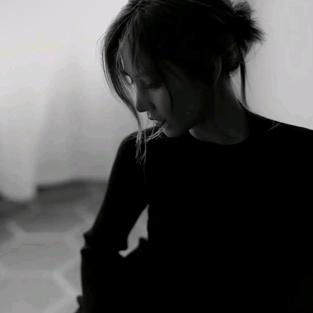 凌玲-