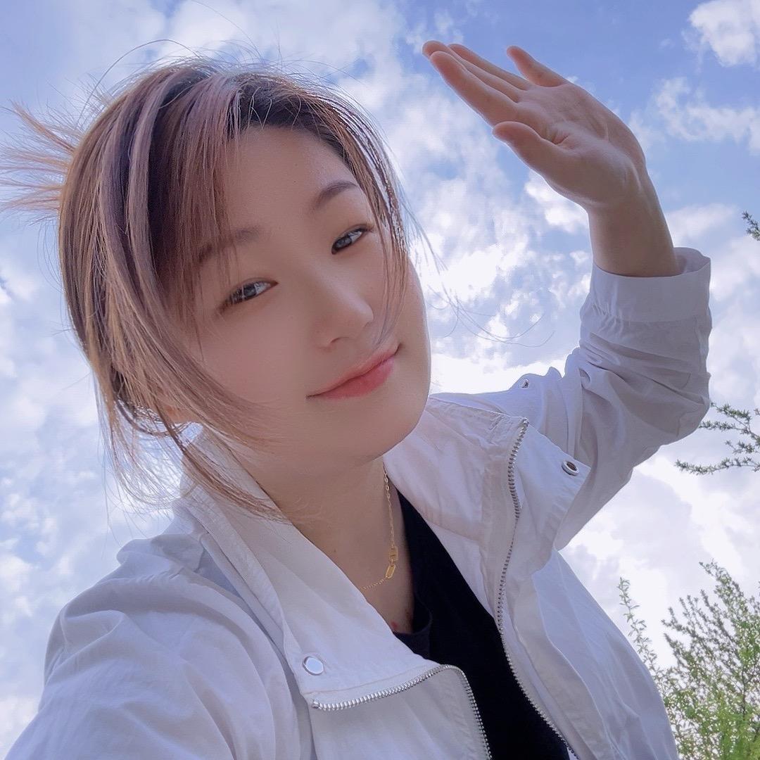 路《远远》红🀄️