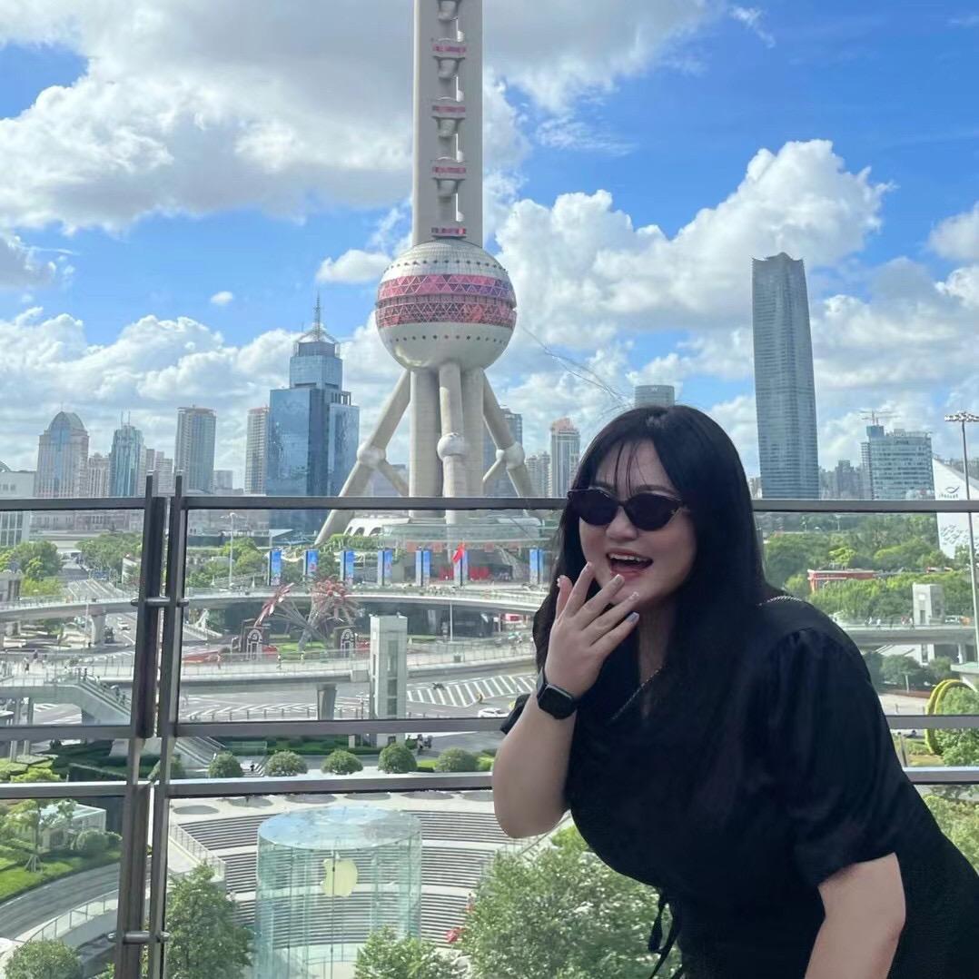 哇哦Vivi大码女装集合店