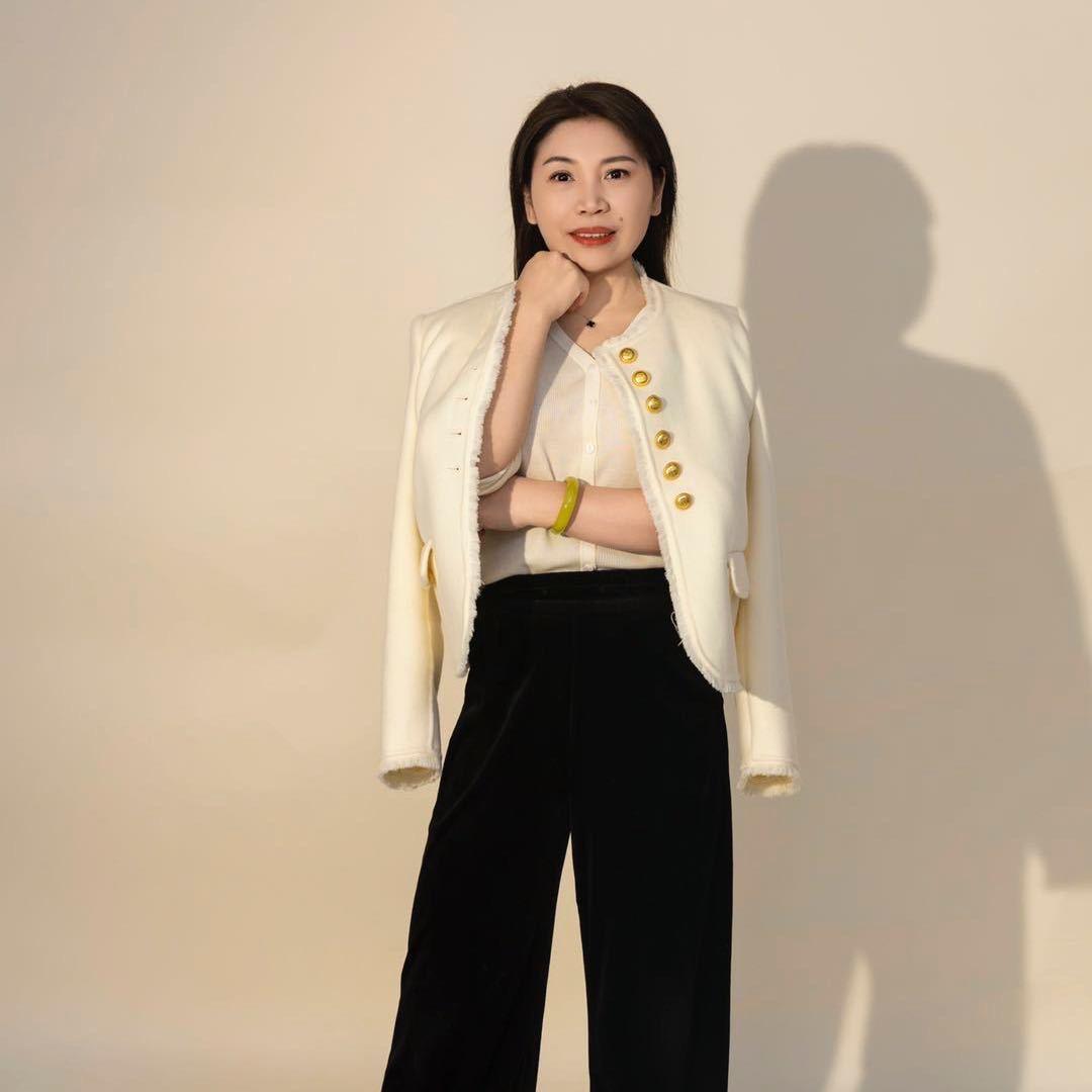 白发养黑发.蒋姐