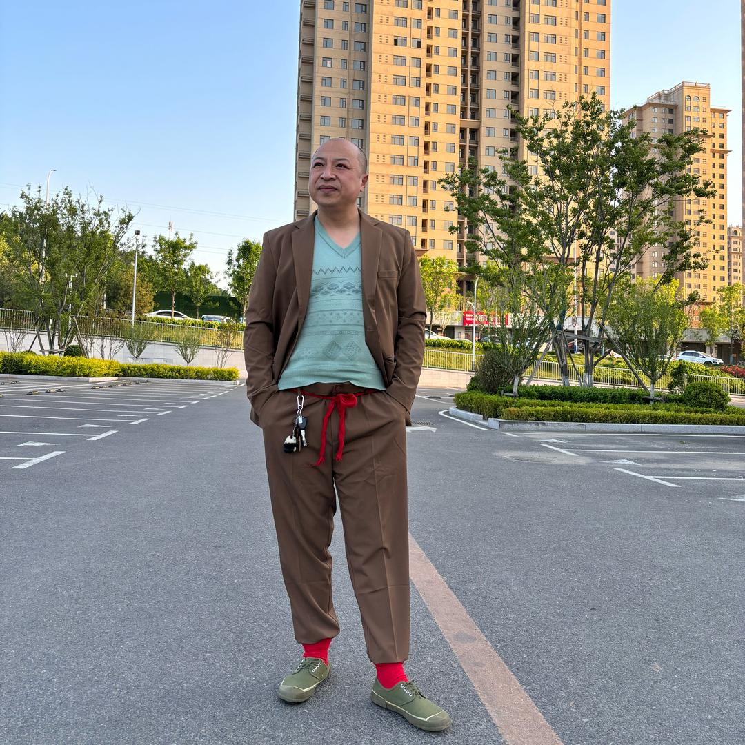 浩弟很潇洒