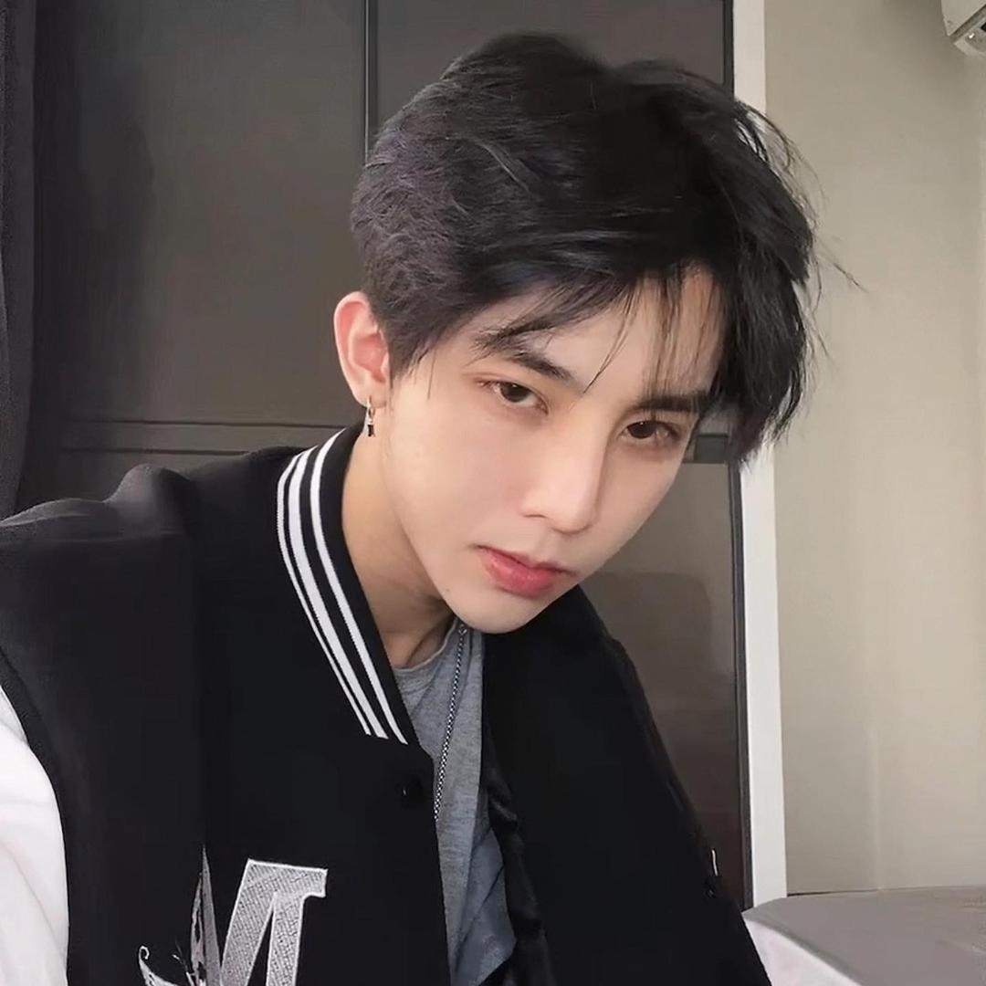 隔壁小王