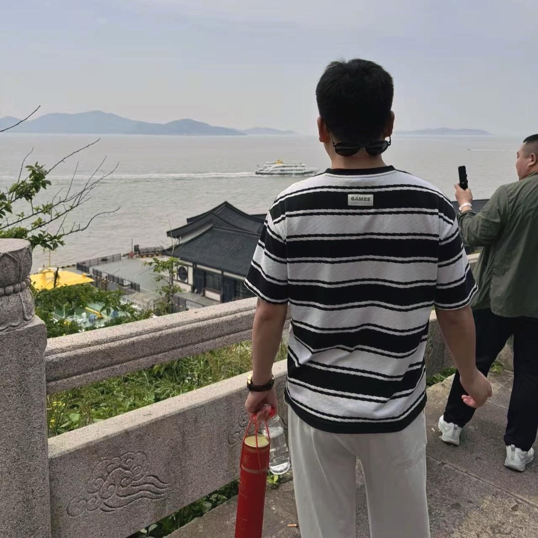東東東°（当地没有名气的年轻昂扣）