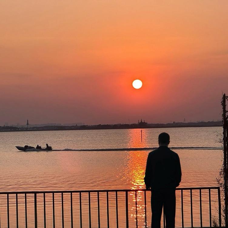 热心网友岳先生