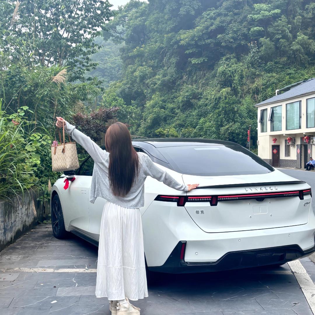 亦行聊车