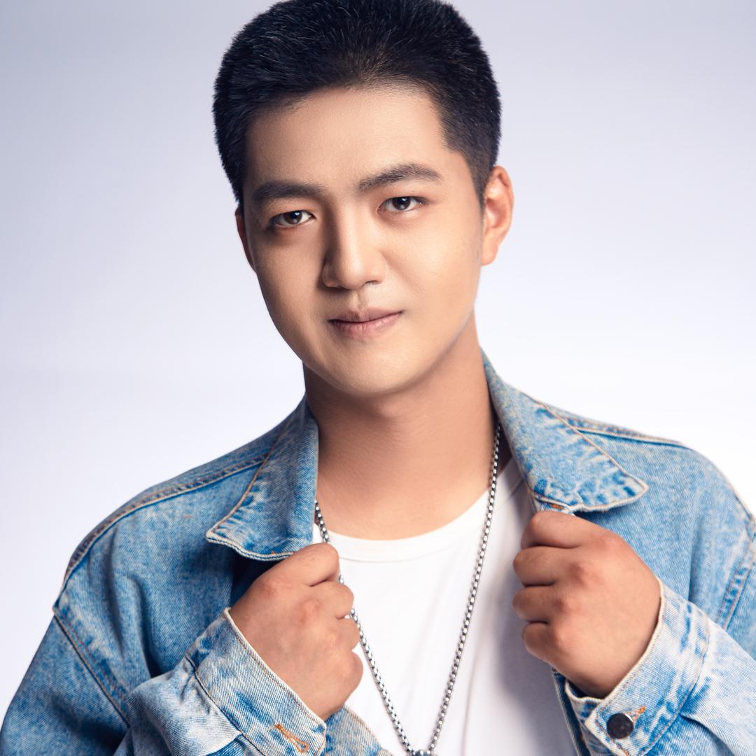 演员郭涵宇