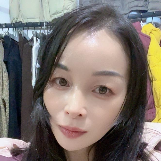 龙游云云实体女装