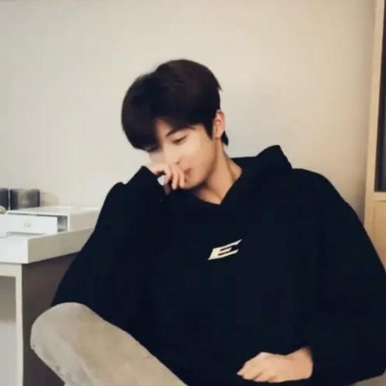 男模（小憨宝）