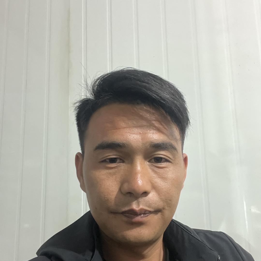 腾冲佳苒二手车(董超）