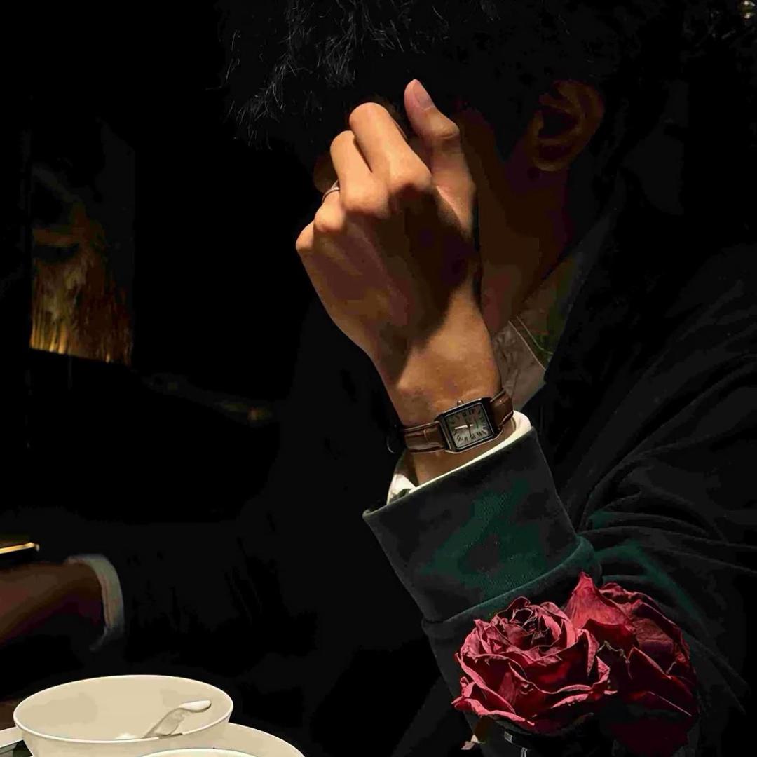 4𝑳𝑽𝑬𝑹𝑺