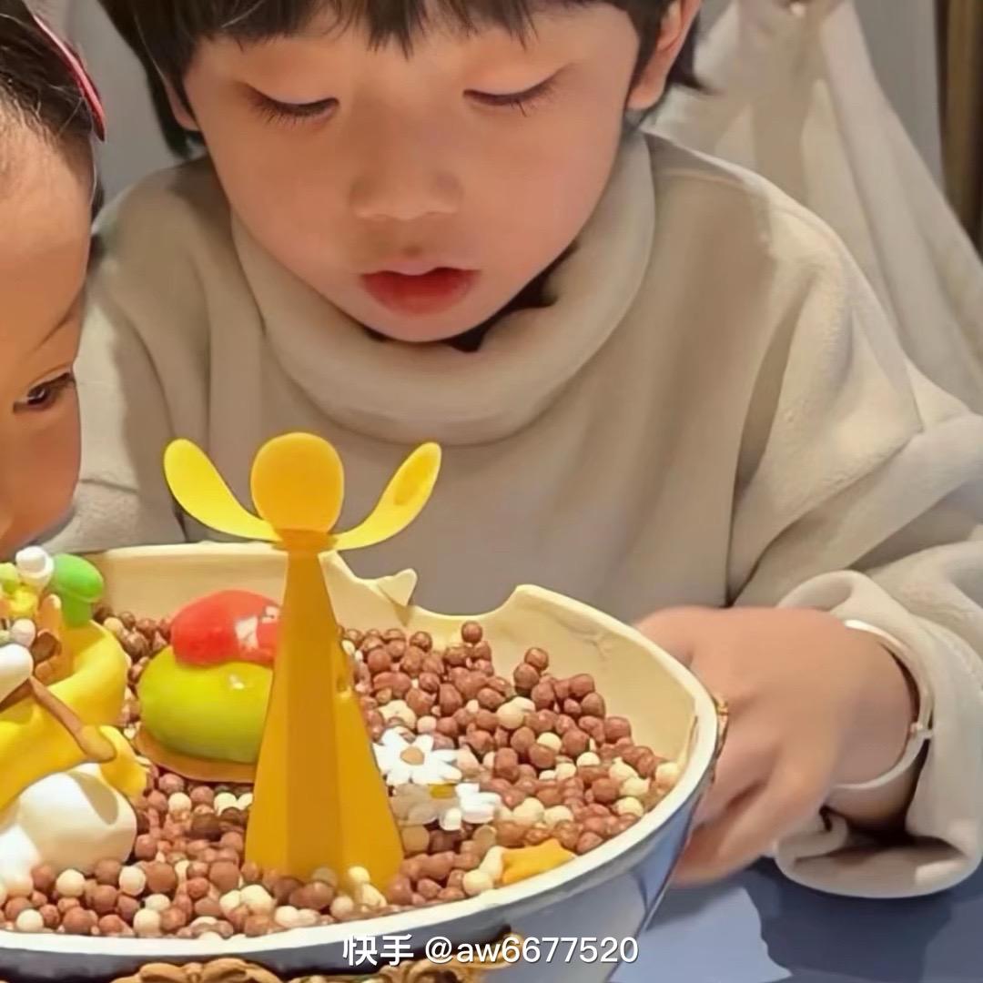 世界欠我一个拥抱💤