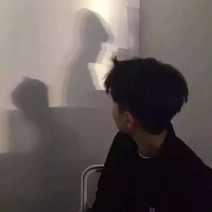小城下雨季