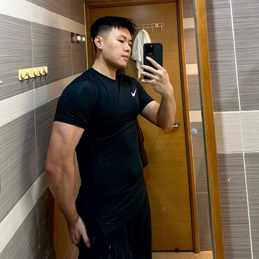 罗某_