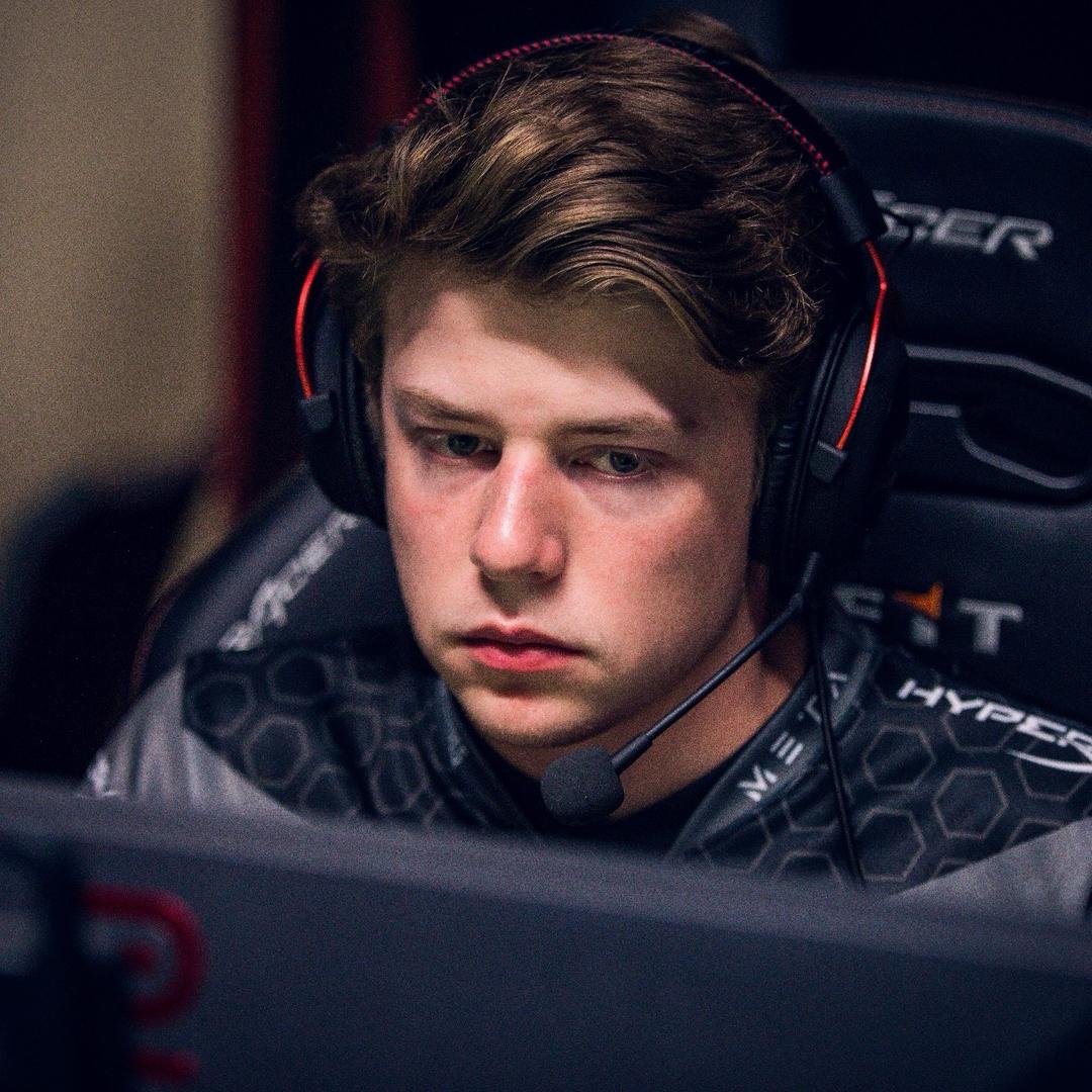 梦想成为炼狱小镇镇长