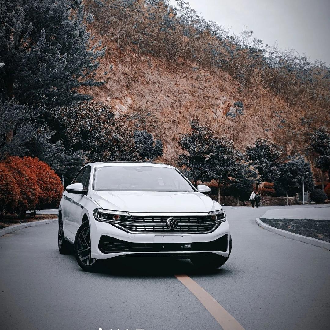 甜甜少妇开速腾