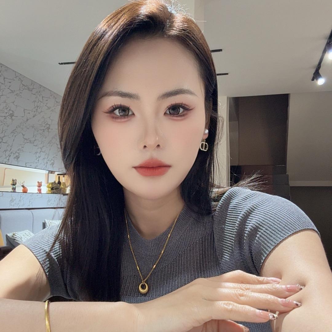 是王妍啊