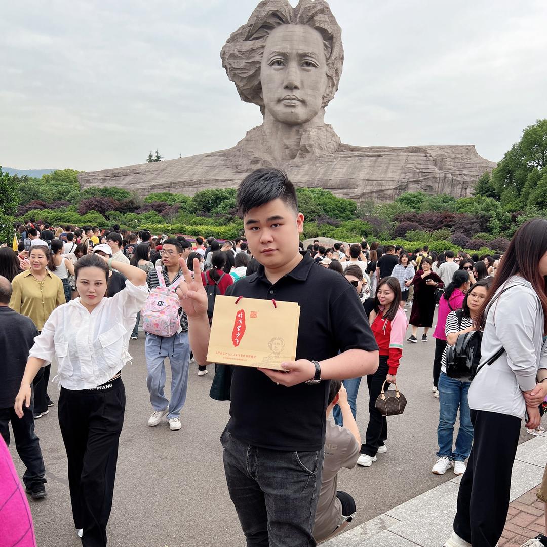 维莲酒访