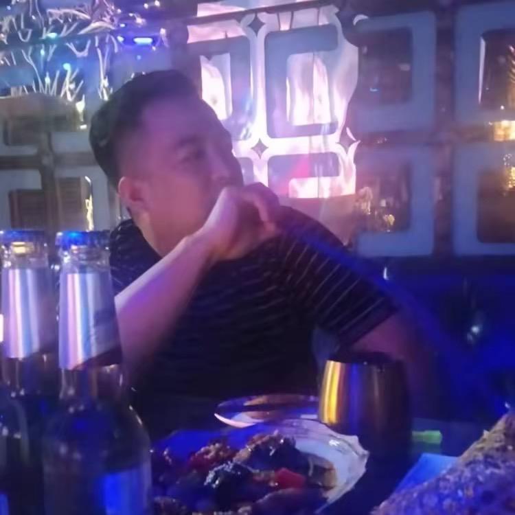 2只小山羊