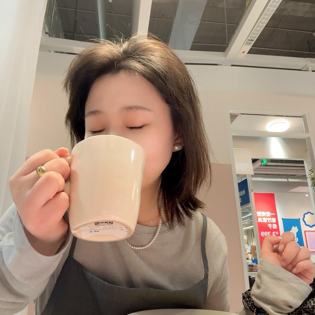 爱穿裙子的hh～