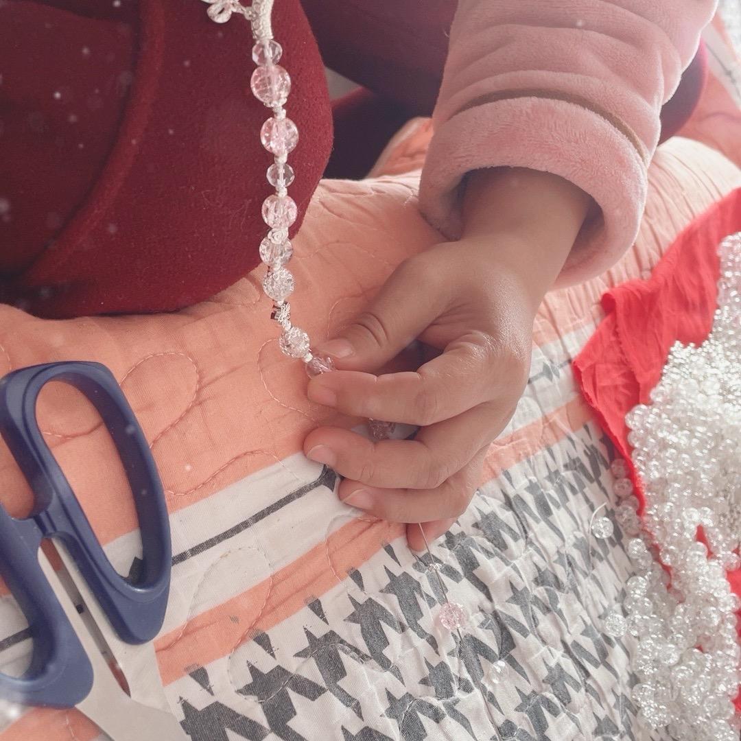 静静（单亲妈妈）