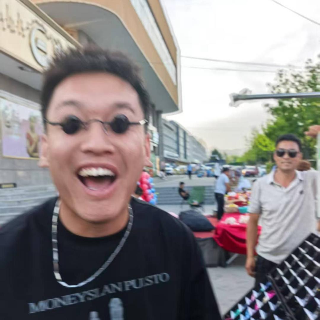 不要叫我闻西！