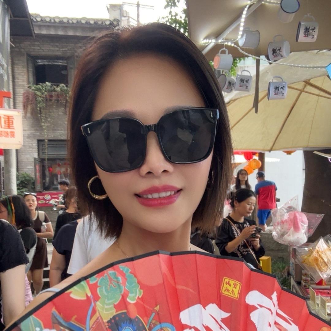 💋彤彤