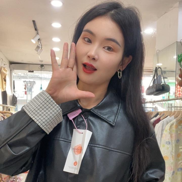 艳丽女人（日进斗金）