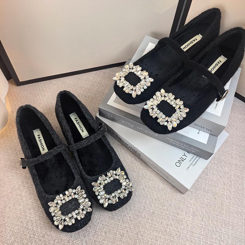 喵小红女鞋工厂店