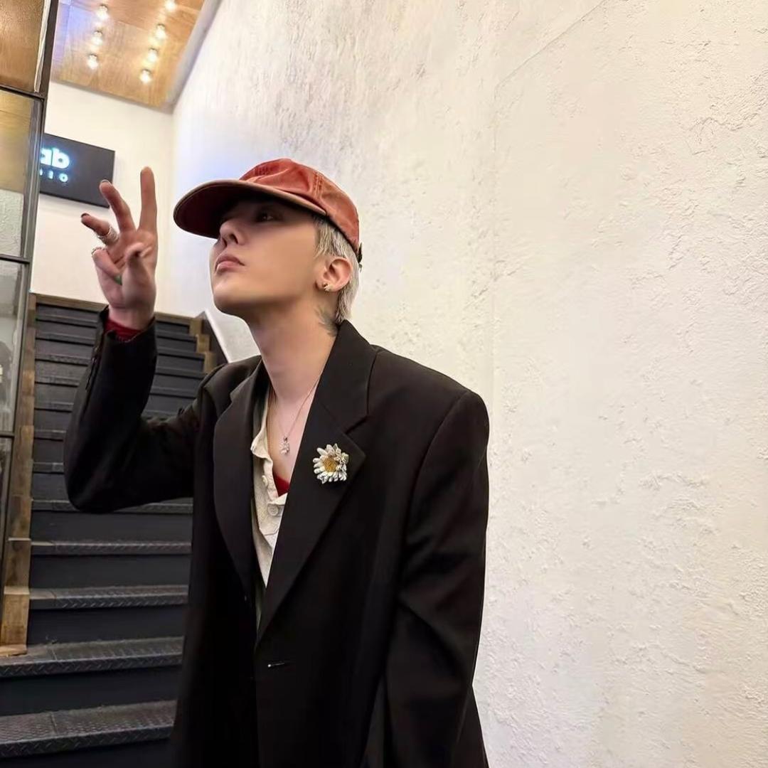 Gd。