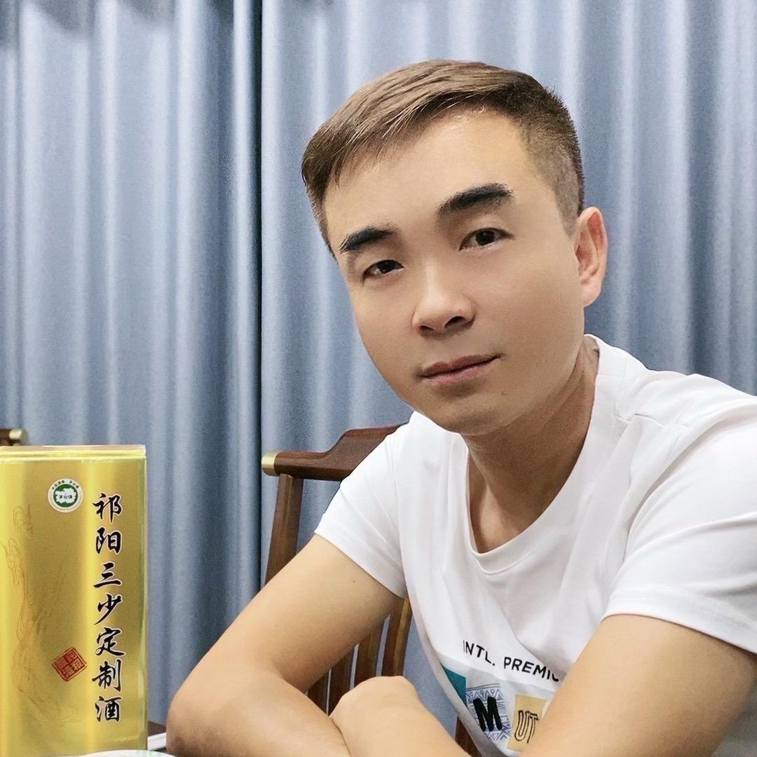 儒房地产三少