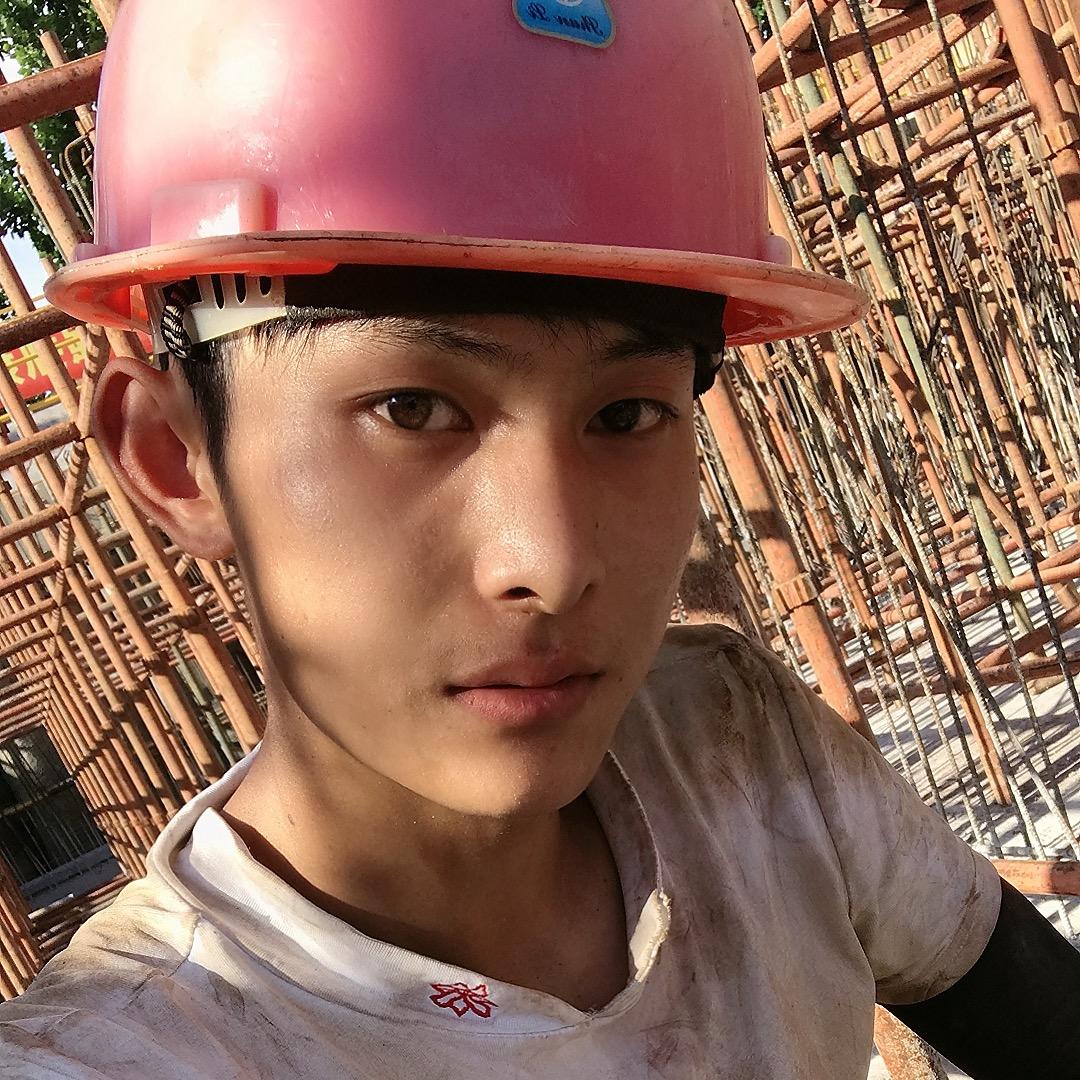 做工地的小铭❤️