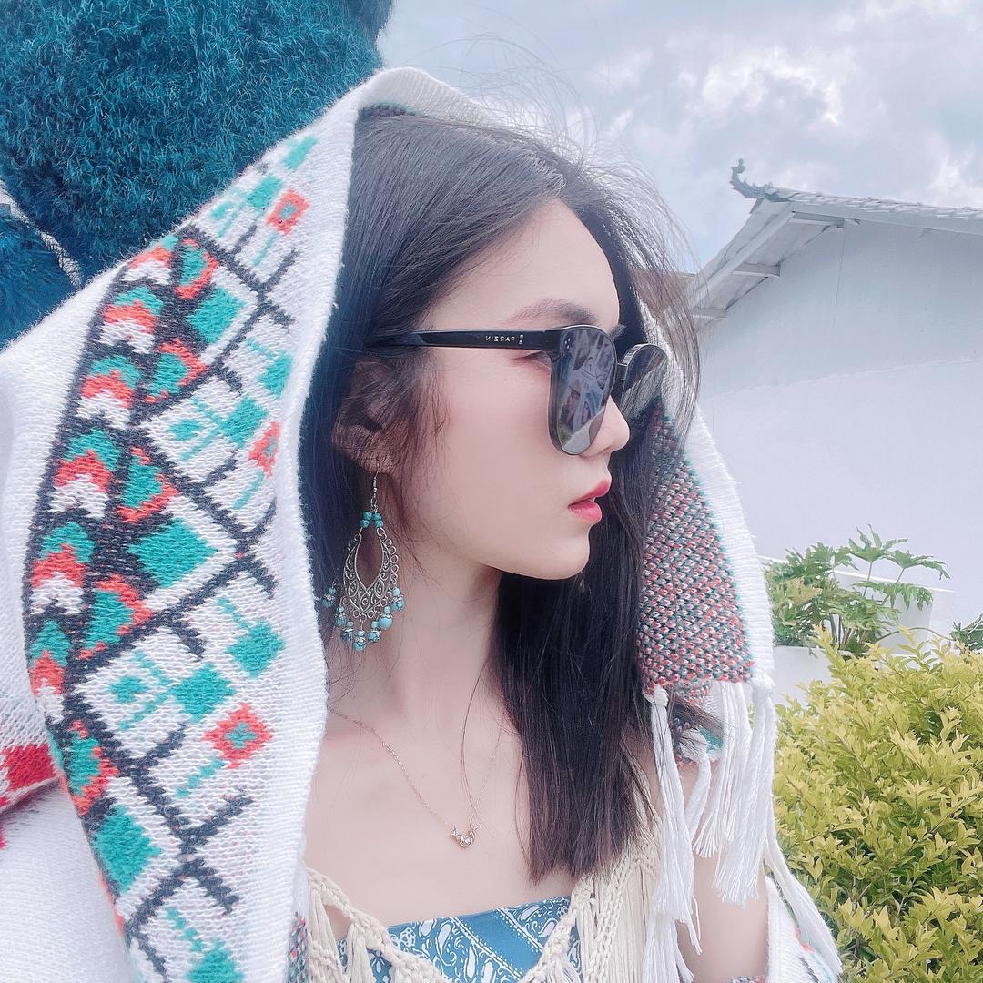 嘉尔听杰伦