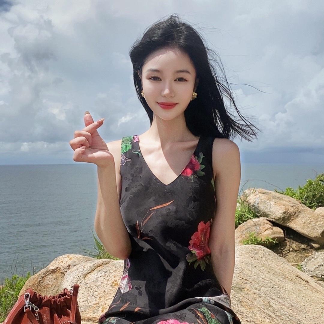 大眼睛小姐服饰