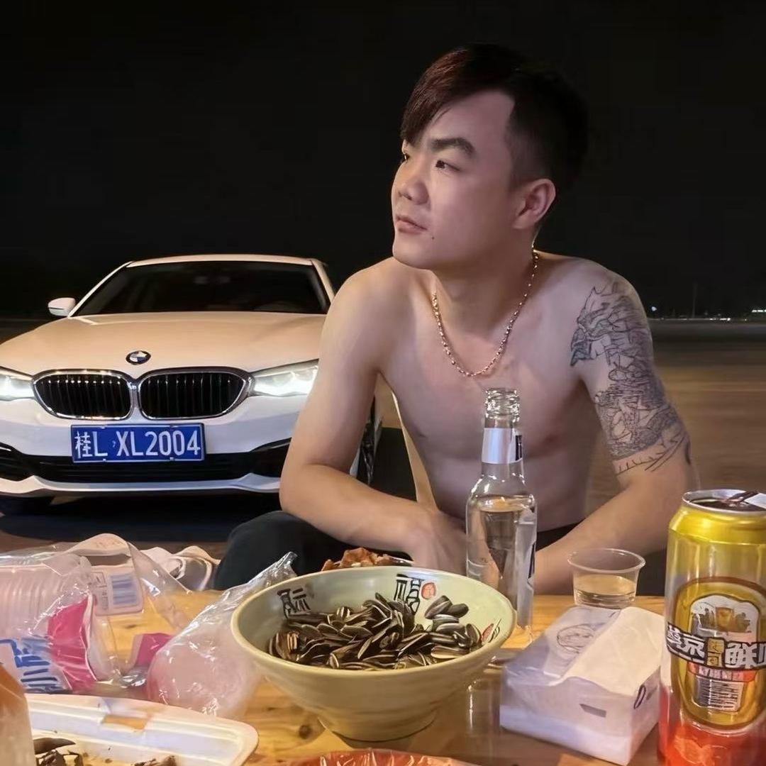 伤心的男孩