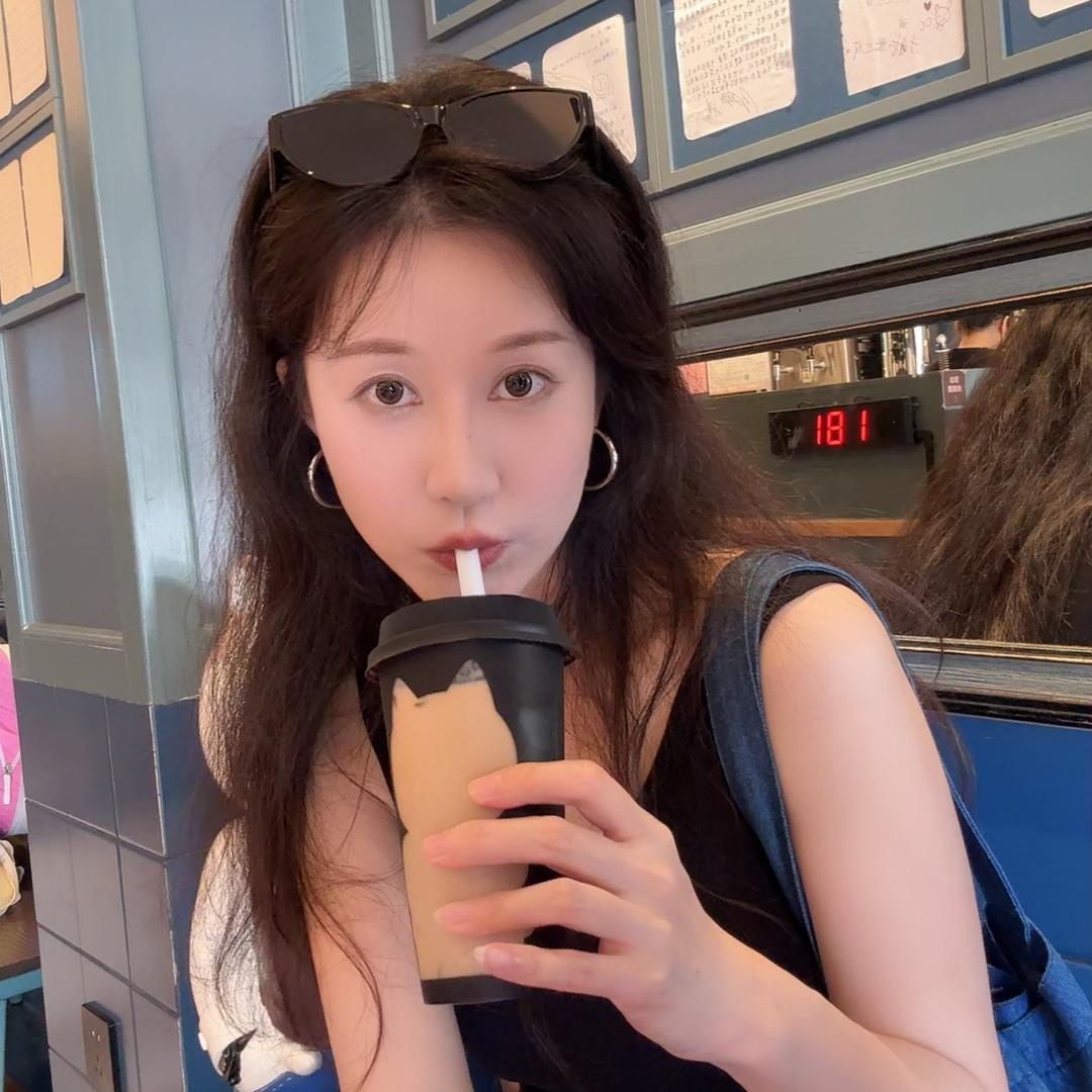 丁丁小脸蛋子