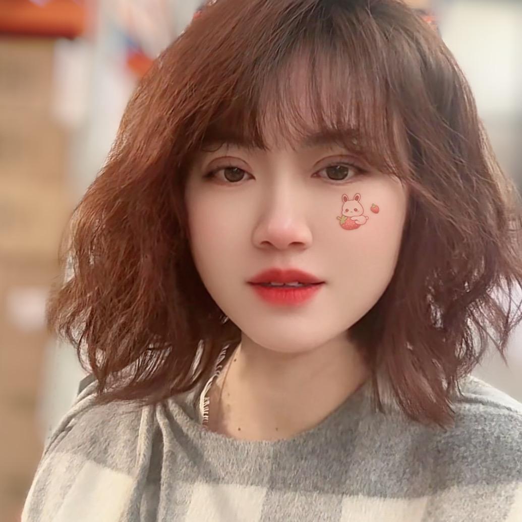 倩倩在青岛卖家具