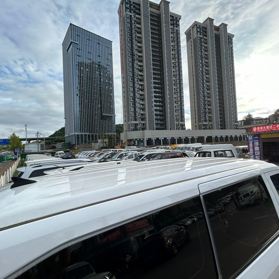 韦小宝贵阳大背篼二手面包车