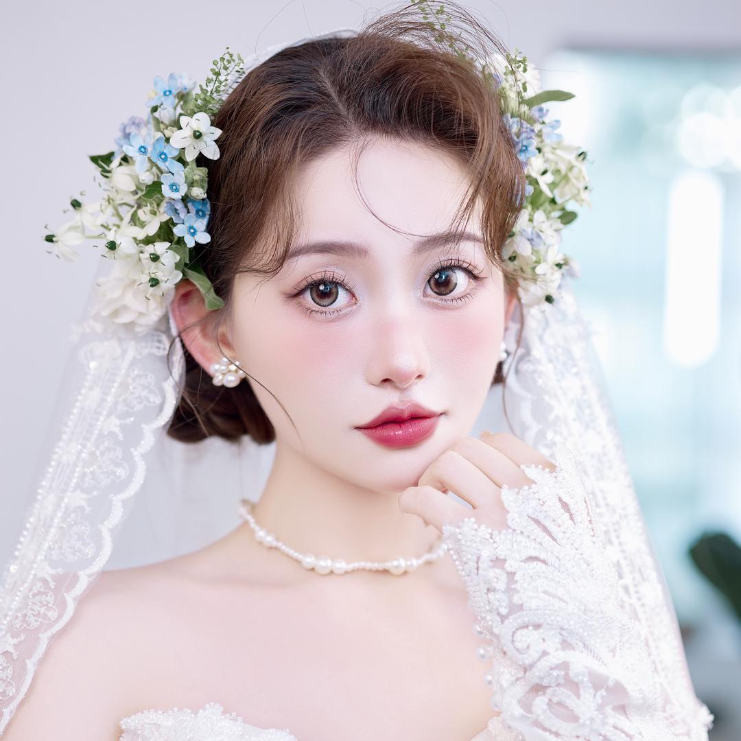 益阳花瓣婚纱化妆礼服青青