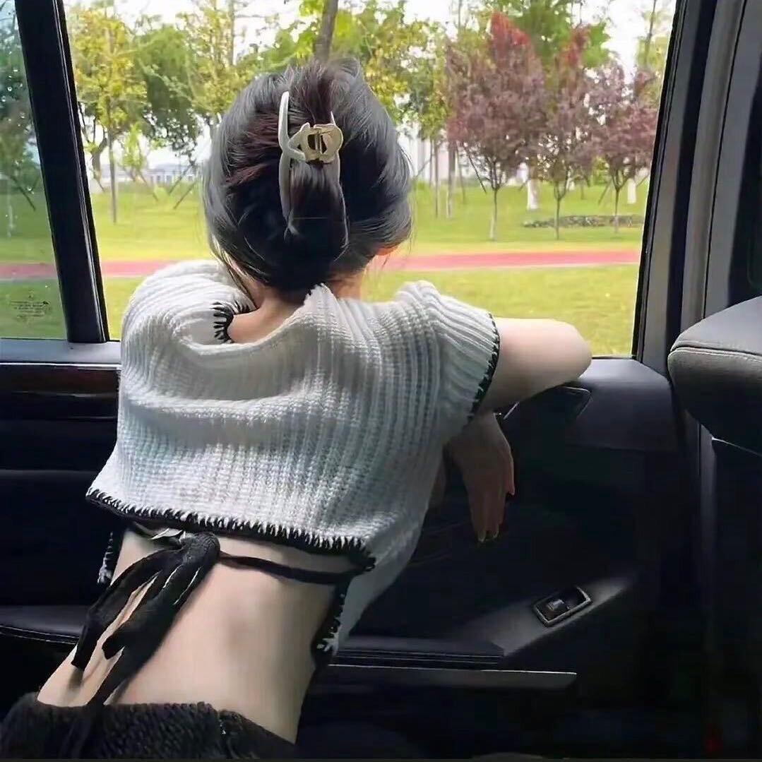 月月吖
