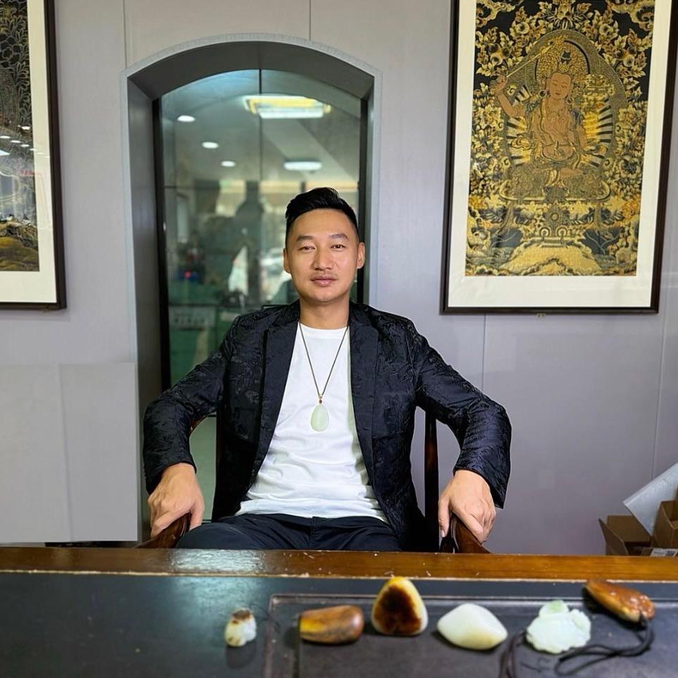 玉门关外一老牛收玉