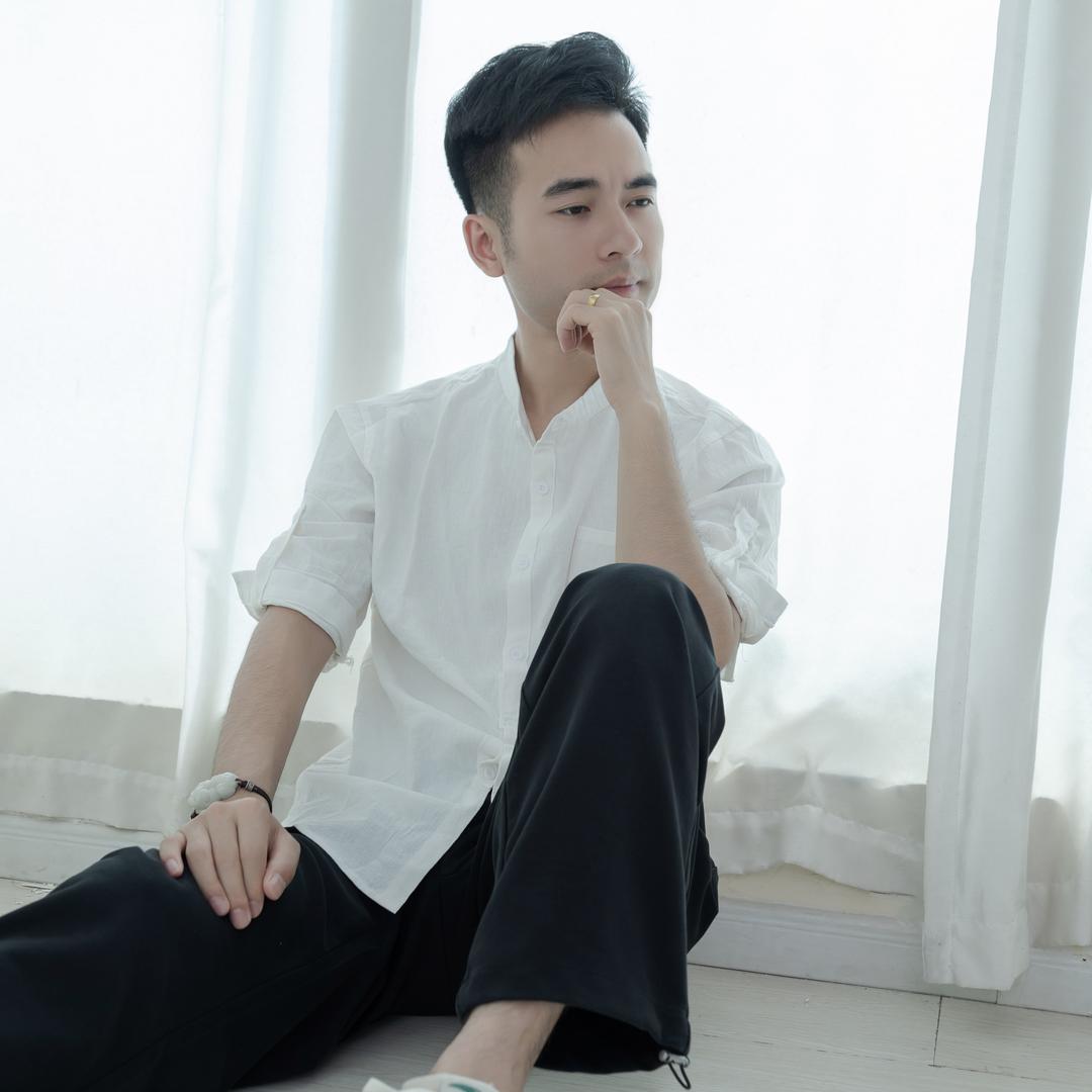 张震