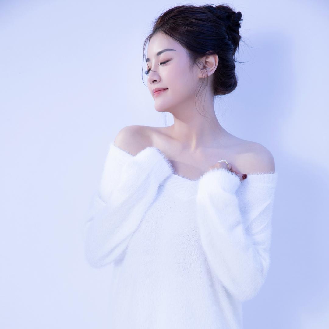 唱闽南歌的小迷妹🎙️