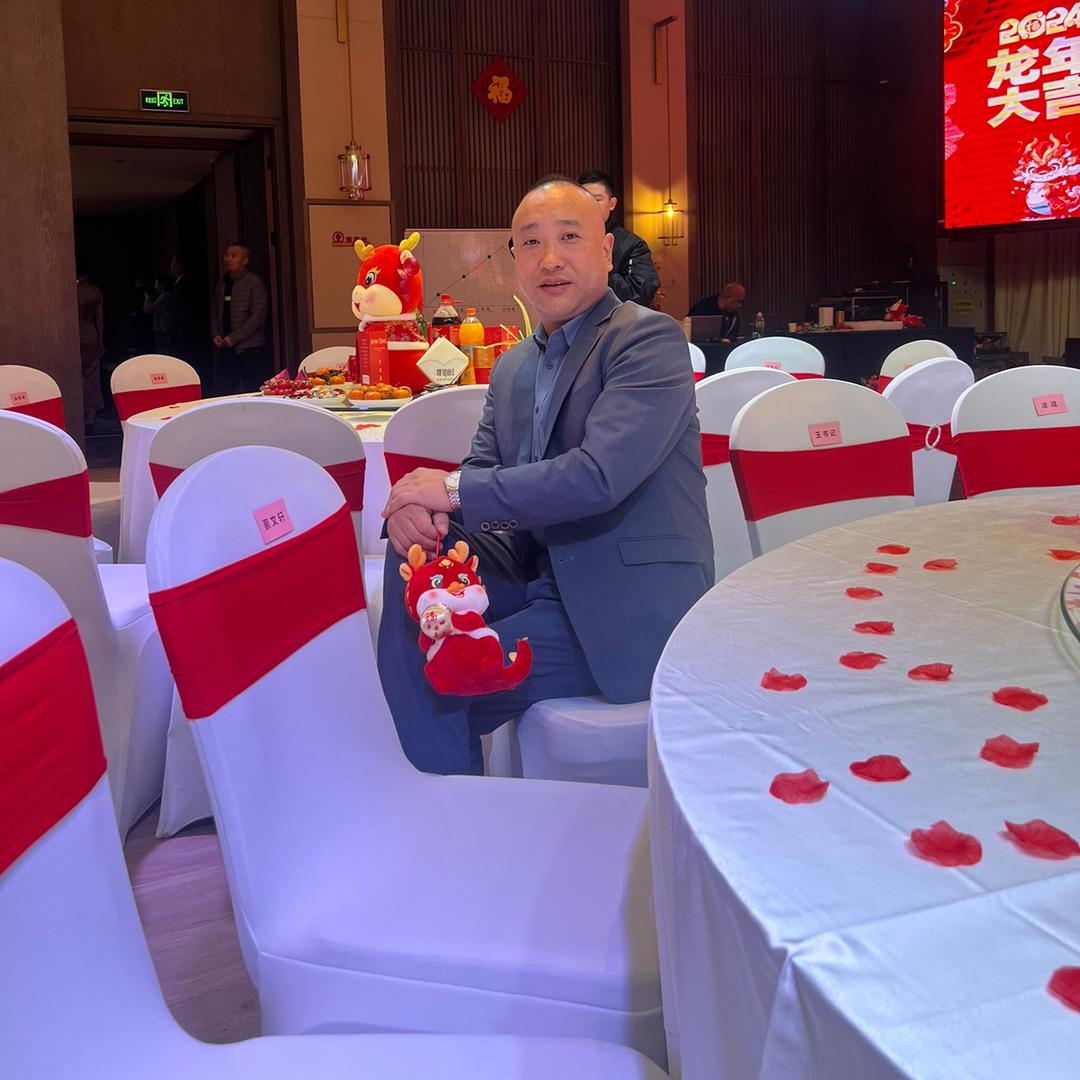 @军哥《幽默  搞笑  美食》（橱窗好物