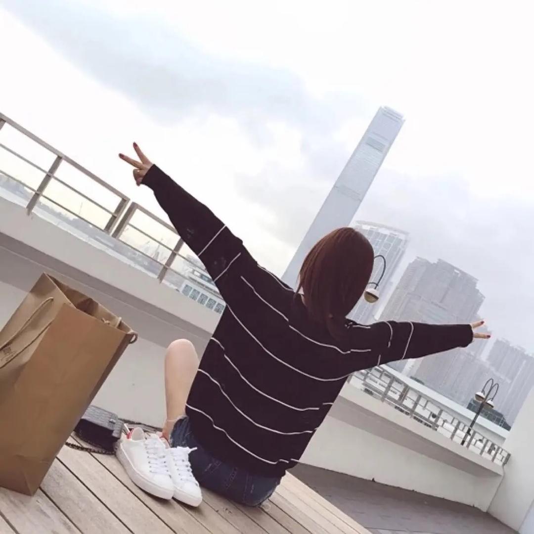 柒月