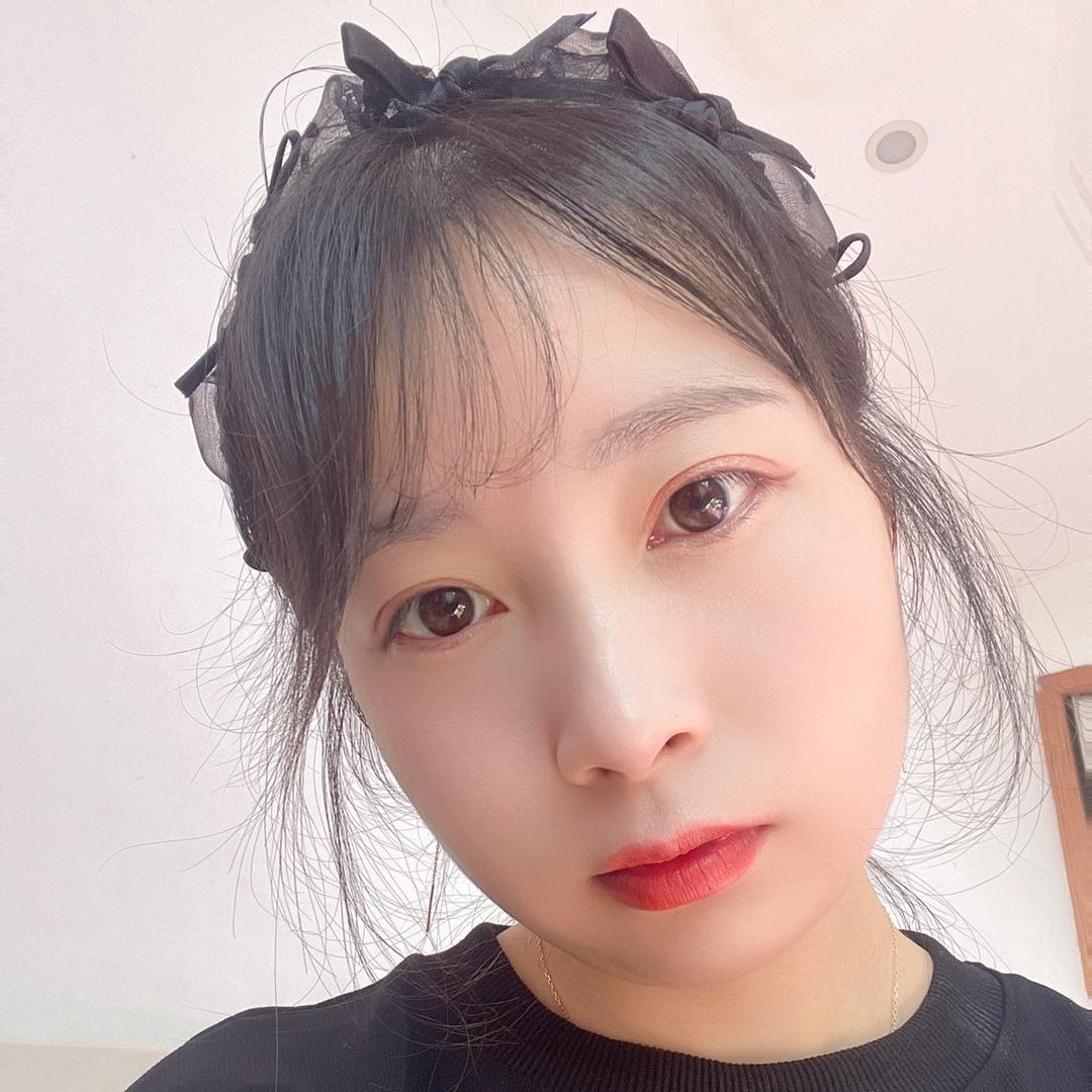莹莹🎀🎀