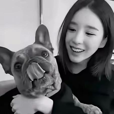 一小只.