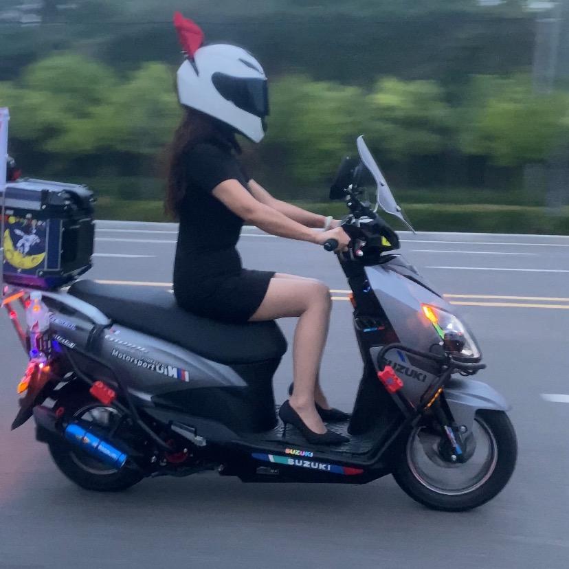 骑UY的媛小姐🎀
