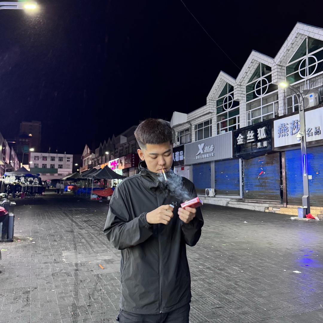 李